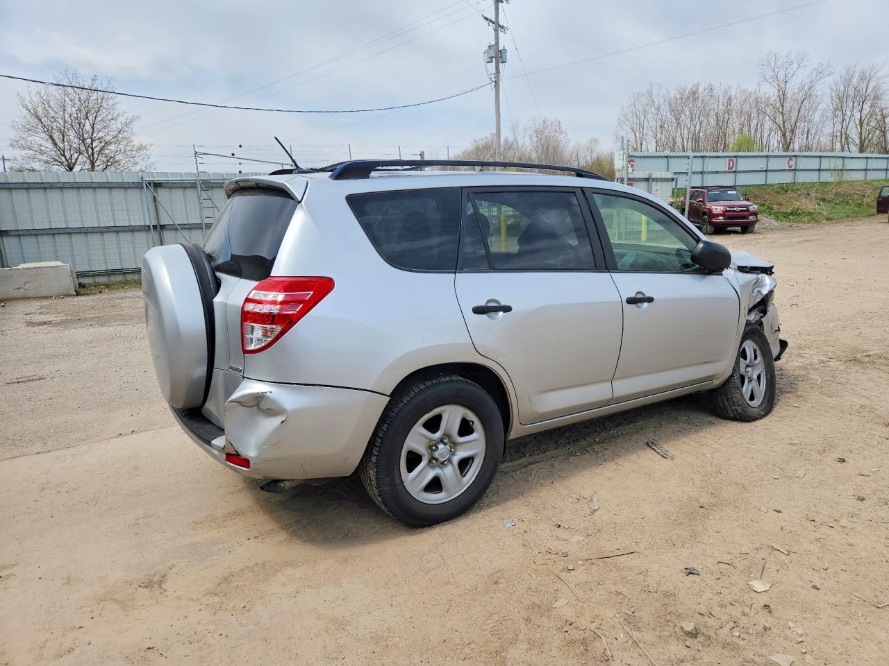 2012 TOYOTA RAV 4 — VIN JTMBF4DV0CD044016 — photo 3